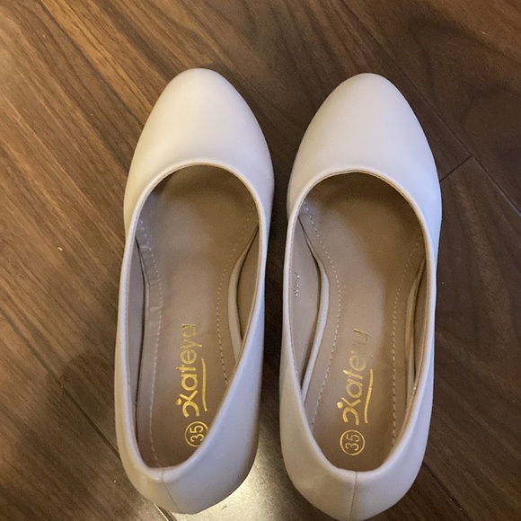 Ivory colour pump - Picture 3 of 4